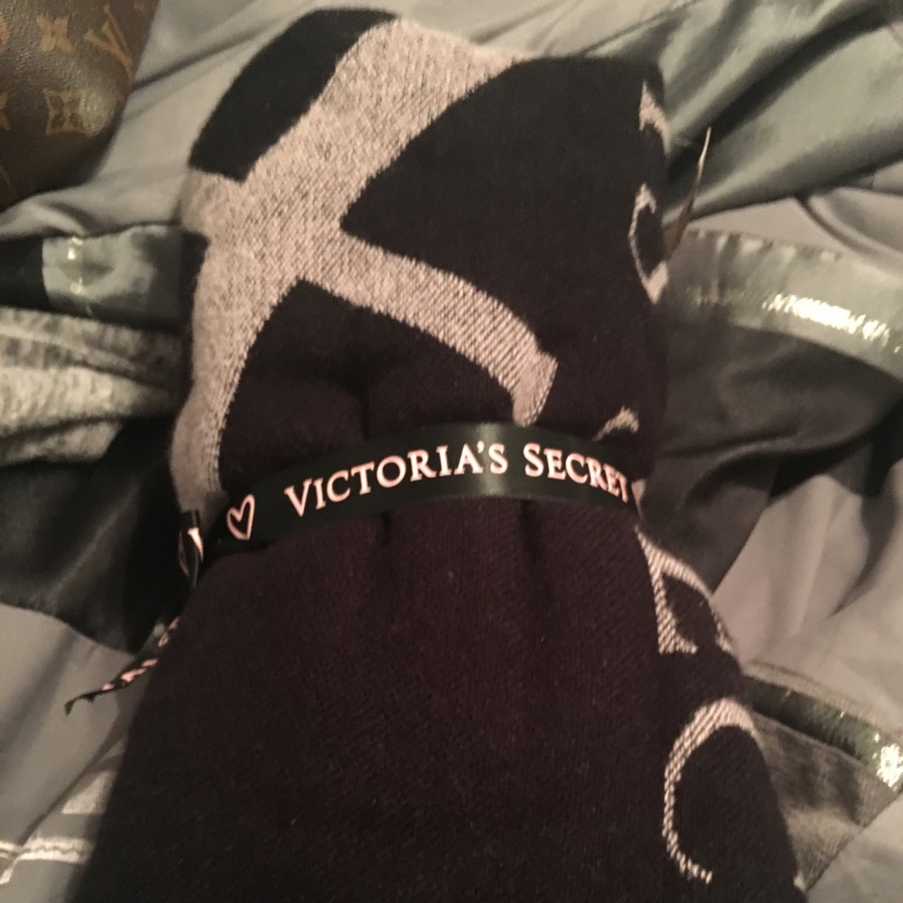 Victoria secret blanket